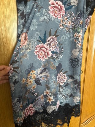 Vestido lencero floral S Stradivarius