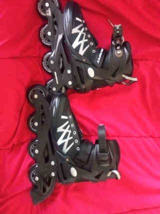 Patines en línea negros talla 42