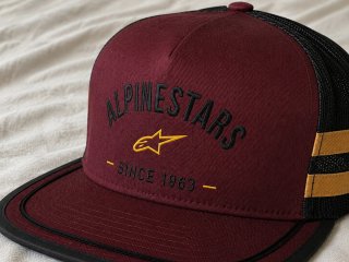 Gorra Alpinestars Plana Negra y Roja nueva