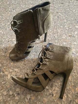 Sandalias de tacón verde con cordones