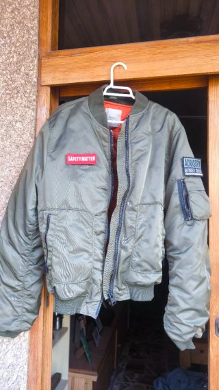Chaqueta Bomber Mango Verde Oliva