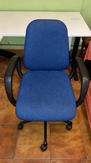 Escritorio L y Silla Oficina