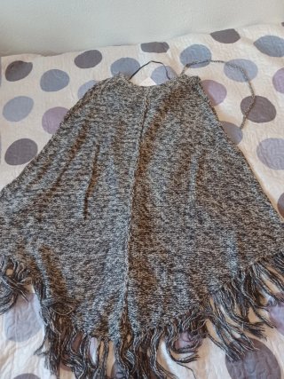 Lote ropa mujer Poncho y foulard Oysho sin usar