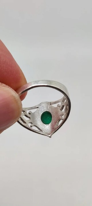 Anillo de Plata y Esmeralda.