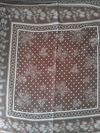 Pañuelo de cuello o pelo estampado
