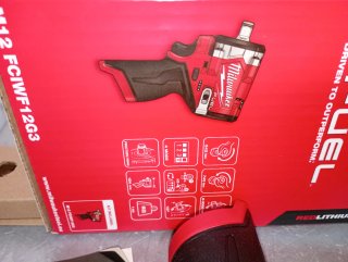 Llave de impacto Milwaukee M12 FUEL 1/2