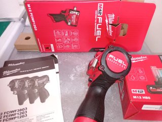 Llave de impacto Milwaukee M12 FUEL 1/2