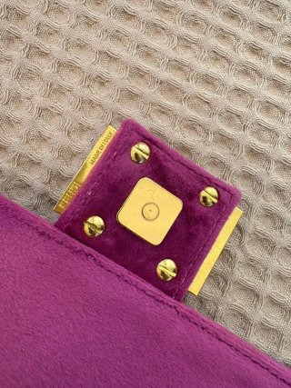Borsa Fendi Viola con Catena Dorata