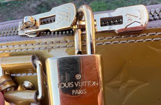 Bolso Louis Vuitton Alma PM Dorado Golden