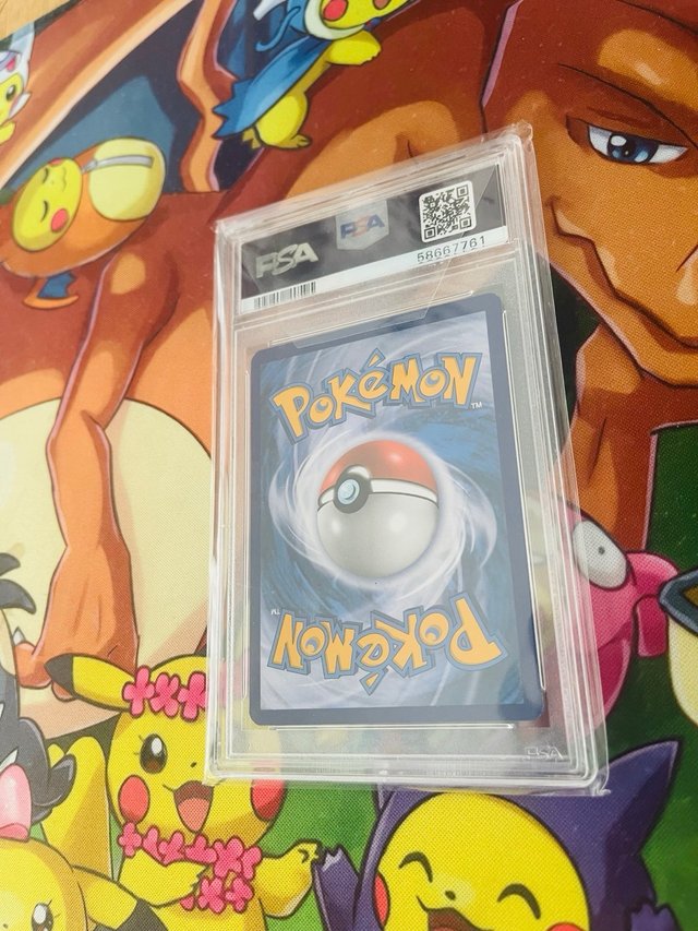 Charizard 2019 Sun & Moon PSA 9