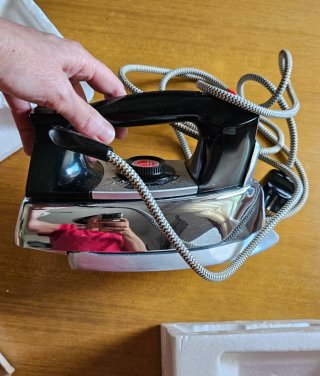 Ferro da stiro vintage Hoover