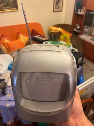 Televisor Antiguo Plata