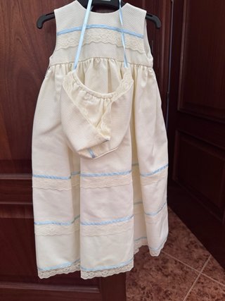 Vestido y capota bebé de tela