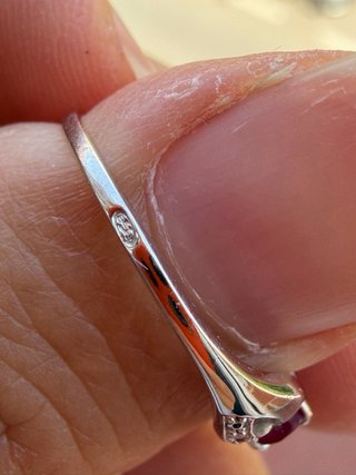 Anillo Oro Blanco Rubí y Diamantes