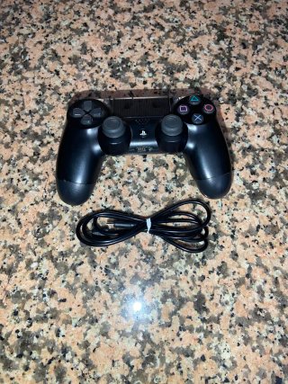 PS4 Slim 1TB + Mando Original + GTA V + Spider-Man