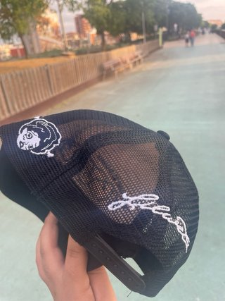 Gorra Trucker Blanca y Negra