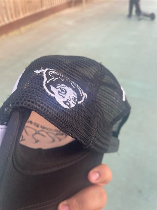 Gorra Trucker Blanca y Negra