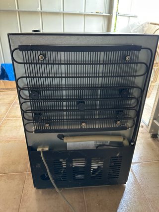 Vinoteca Haier JC-83G