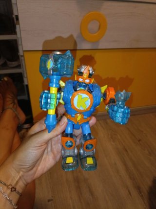 Super Zings - Vehículos y Figuras