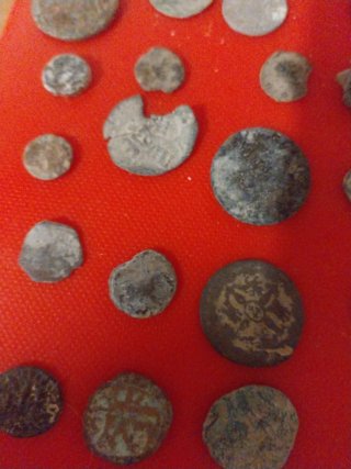 Lotto di monete romane e altre da pulire