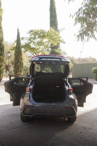 Toyota C-HR 200H Advance Plus Skyview 2024