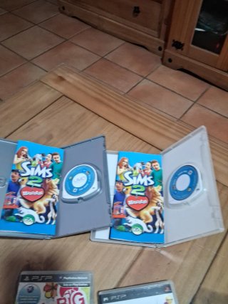4 Juegos PSP: Los Sims 2, LittleBigPlanet, Animalz