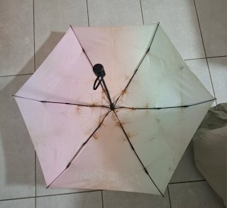 Ombrello pieghevole OVS sfumato rosa e azzurro