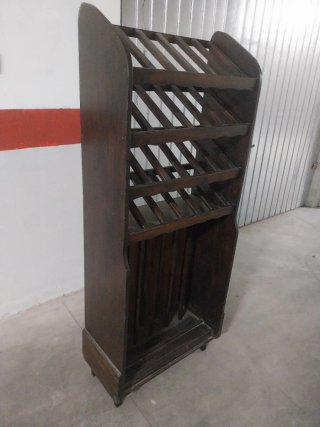 Mueble botellero de madera