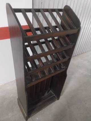 Mueble botellero de madera