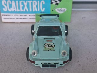 SCALEXTRIC PORSCHE 911 CARRERA RS