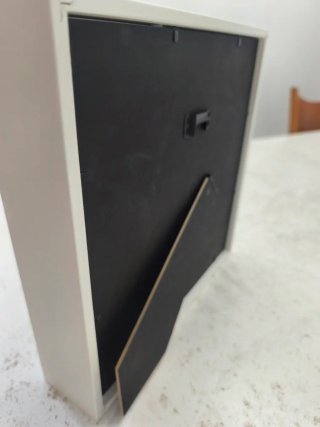 2 marcos de Ikea rellenados con  antigüedades