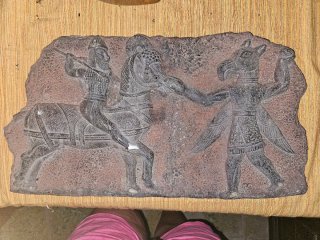 Relieve en piedra antiguo