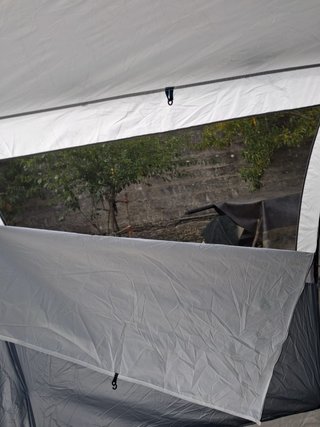 Tienda de campaña amplia como nueva