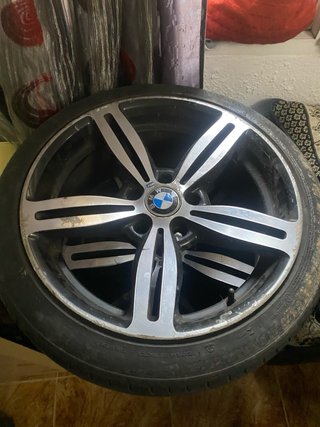 Llantas 18 con neumáticos