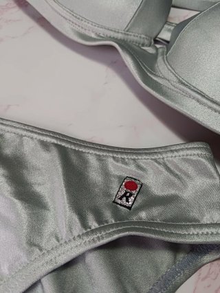 Bikini talla 42 RED POINT Plateado. Con push up