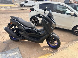 Scooter Negra y Azul