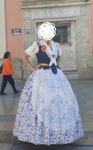 Traje de huertana 2023