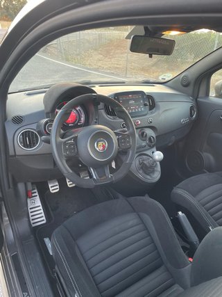 Abarth 695 2023