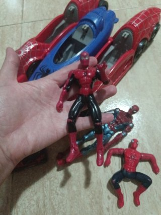 Coches Spiderman y Figuras