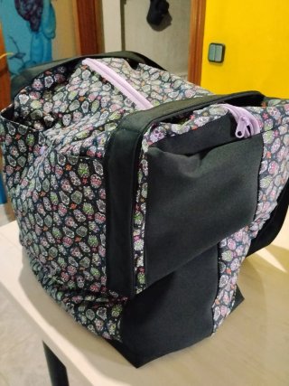 Bolso de viaje estampado calaveras
