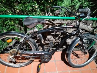 Bicicleta  negra Quantum  azur antigua