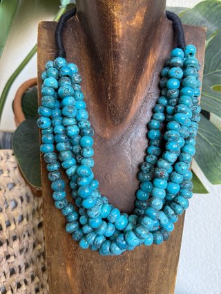 Collar turquesa varias vueltas
