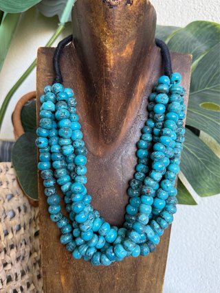 Collar turquesa varias vueltas