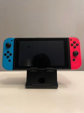 Nintendo Switch Completa con Accesorios