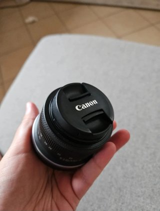 Obiettivo Canon RF-S 18-45mm