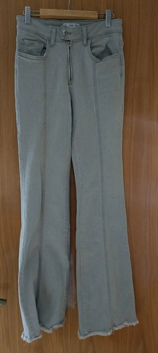 Pantalones Mango grises