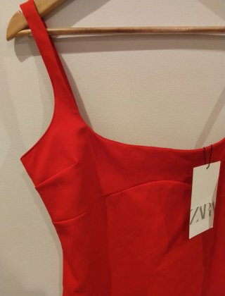 Vestido Zara con etiqueta nuevo