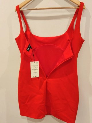 Vestido Zara con etiqueta nuevo
