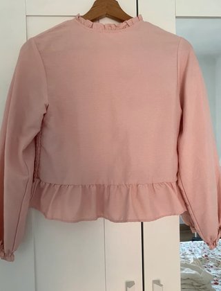 Blusa Zara rosa con volantes