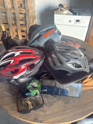 Lote 3 cascos de bici Negociable